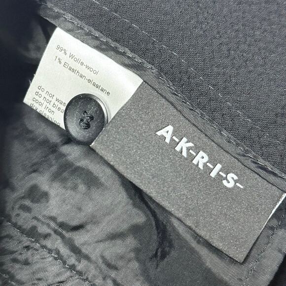 AKRIS black wool textured flat front textured cropped high rise dress pants - Picture 3 of 12